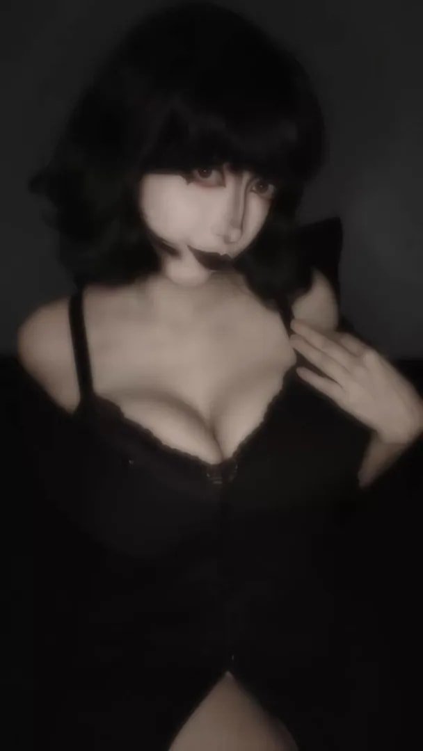 Gótica peituda gostosa ( nat4ssha nyx) #JOAXs6SB